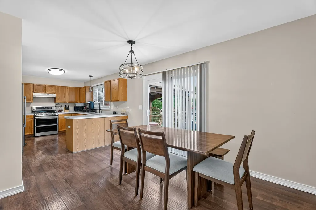 2008 Olde Mill Road Plainfield IL 60586
