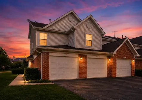 176 Birmingham Court Roselle IL 60172