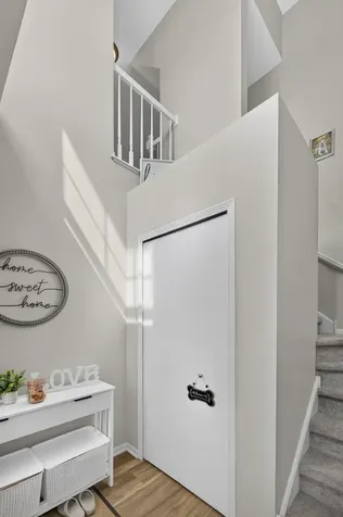 176 Birmingham Court Roselle IL 60172