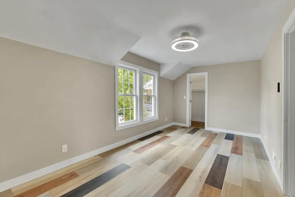 7527 South Chappel Avenue Chicago IL 60649