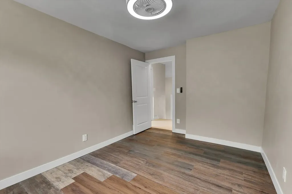 7527 South Chappel Avenue Chicago IL 60649
