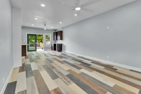 7527 South Chappel Avenue Chicago IL 60649