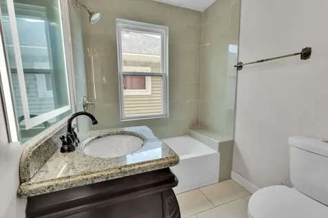 7527 South Chappel Avenue Chicago IL 60649