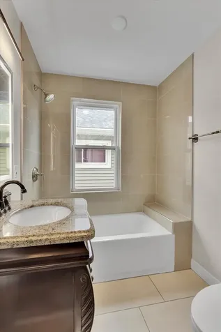 7527 South Chappel Avenue Chicago IL 60649