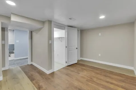 7527 South Chappel Avenue Chicago IL 60649