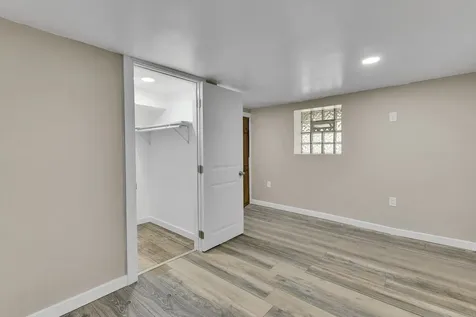 7527 South Chappel Avenue Chicago IL 60649