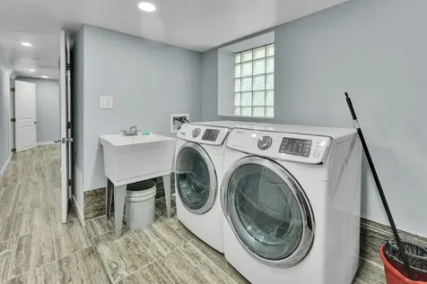 7527 South Chappel Avenue Chicago IL 60649