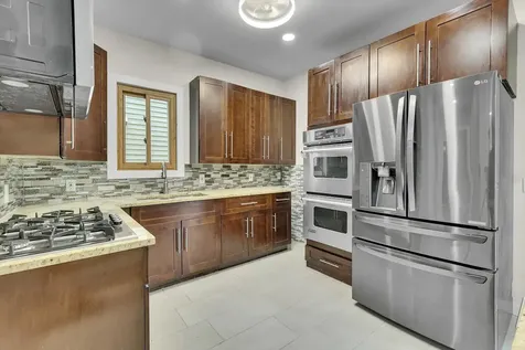 7527 South Chappel Avenue Chicago IL 60649