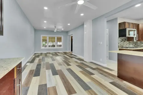7527 South Chappel Avenue Chicago IL 60649