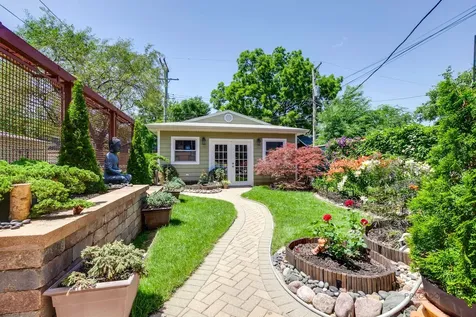 4448 North Tripp Avenue Chicago IL 60630