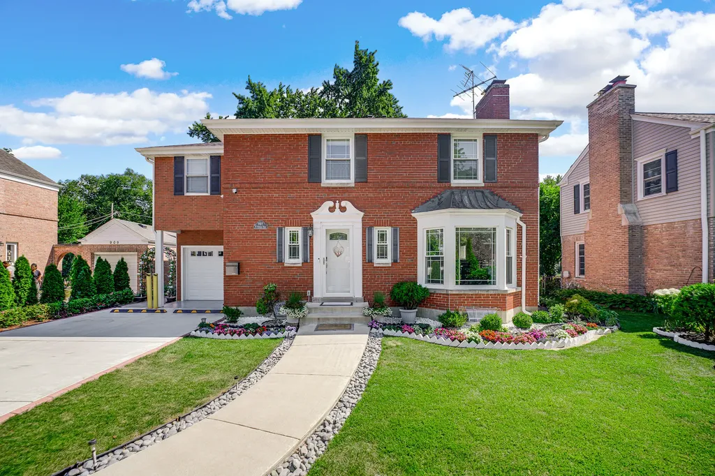 907 East Central Road Mount Prospect IL 60056