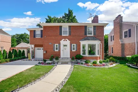 907 East Central Road Mount Prospect IL 60056