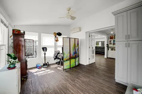 907 East Central Road Mount Prospect IL 60056