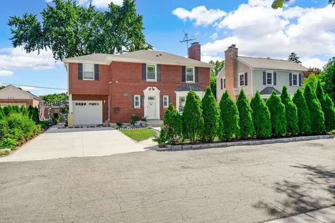 907 East Central Road Mount Prospect IL 60056
