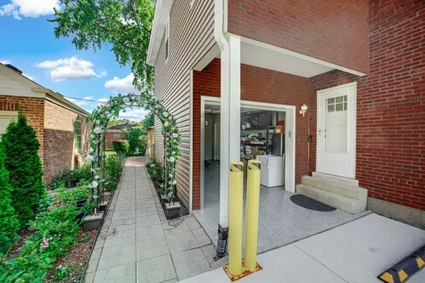 907 East Central Road Mount Prospect IL 60056