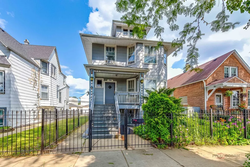 2051 North Kilbourn Avenue Chicago IL 60639