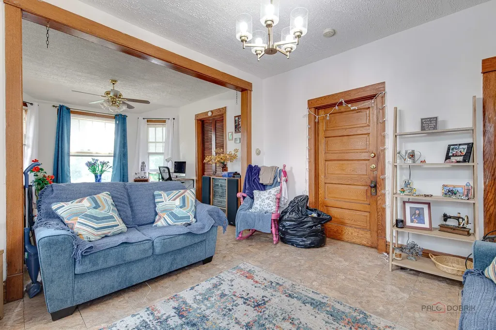 2051 North Kilbourn Avenue Chicago IL 60639