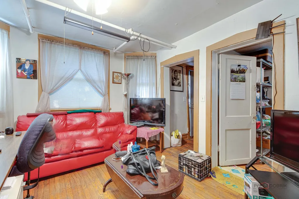 2051 North Kilbourn Avenue Chicago IL 60639
