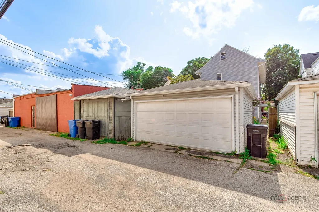 2051 North Kilbourn Avenue Chicago IL 60639