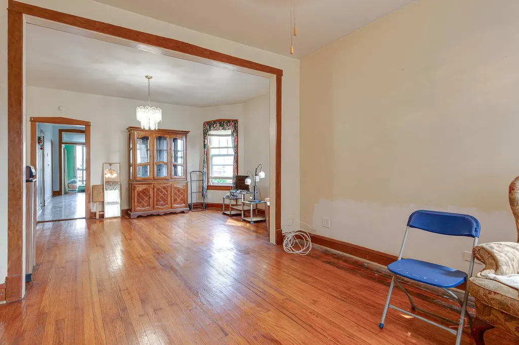 2051 North Kilbourn Avenue Chicago IL 60639