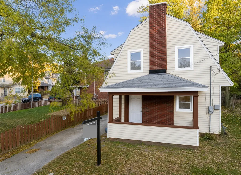 233 Oakwood Avenue Rockford IL 61101