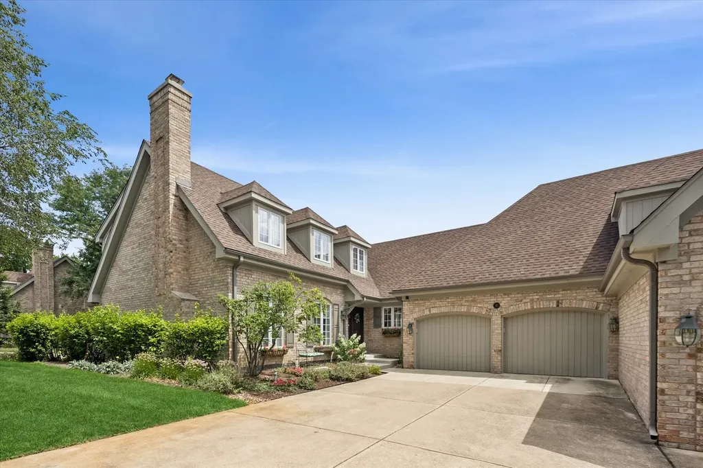 10 Tartan Ridge Road Burr Ridge IL 60527