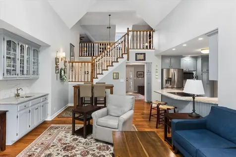 10 Tartan Ridge Road Burr Ridge IL 60527