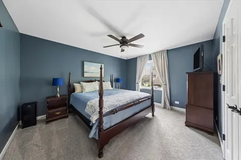 10 Tartan Ridge Road Burr Ridge IL 60527