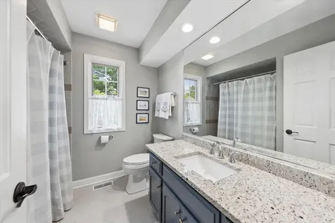 10 Tartan Ridge Road Burr Ridge IL 60527