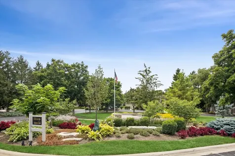 10 Tartan Ridge Road Burr Ridge IL 60527