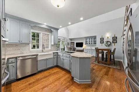 10 Tartan Ridge Road Burr Ridge IL 60527