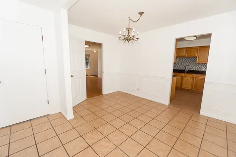 1185 Seymour Avenue Des Plaines IL 60016