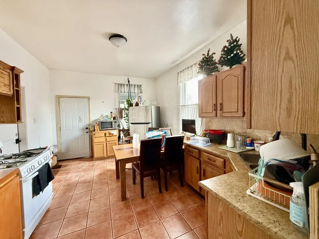 2012 West 21st Place Chicago IL 60608