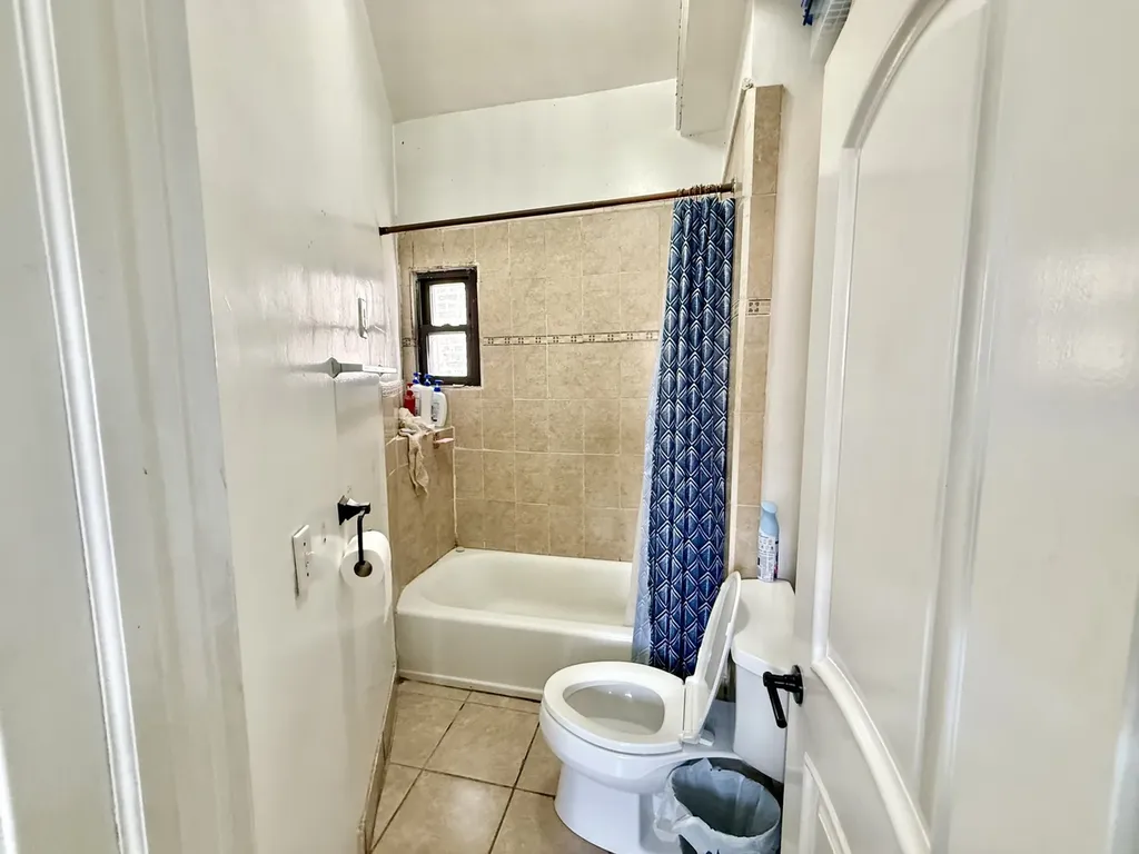 2012 West 21st Place Chicago IL 60608