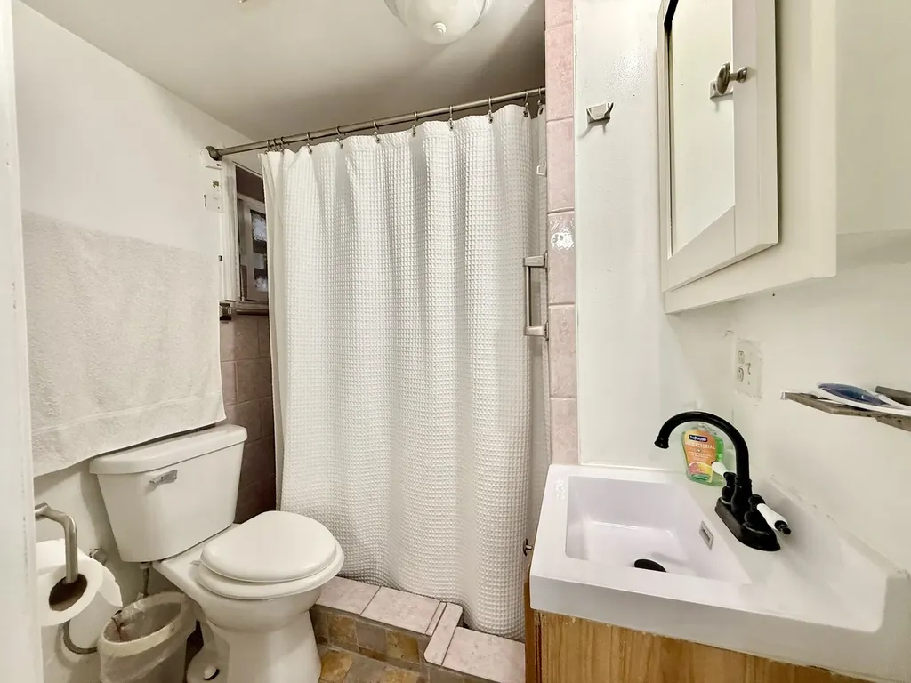 2012 West 21st Place Chicago IL 60608