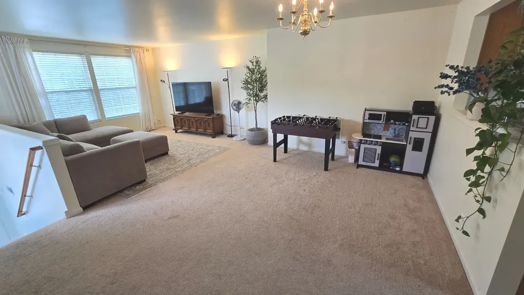 484 Belvedere Lane Aurora IL 60502