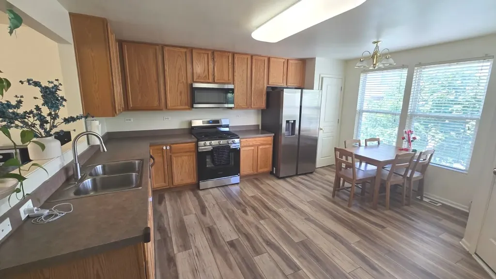 484 Belvedere Lane Aurora IL 60502