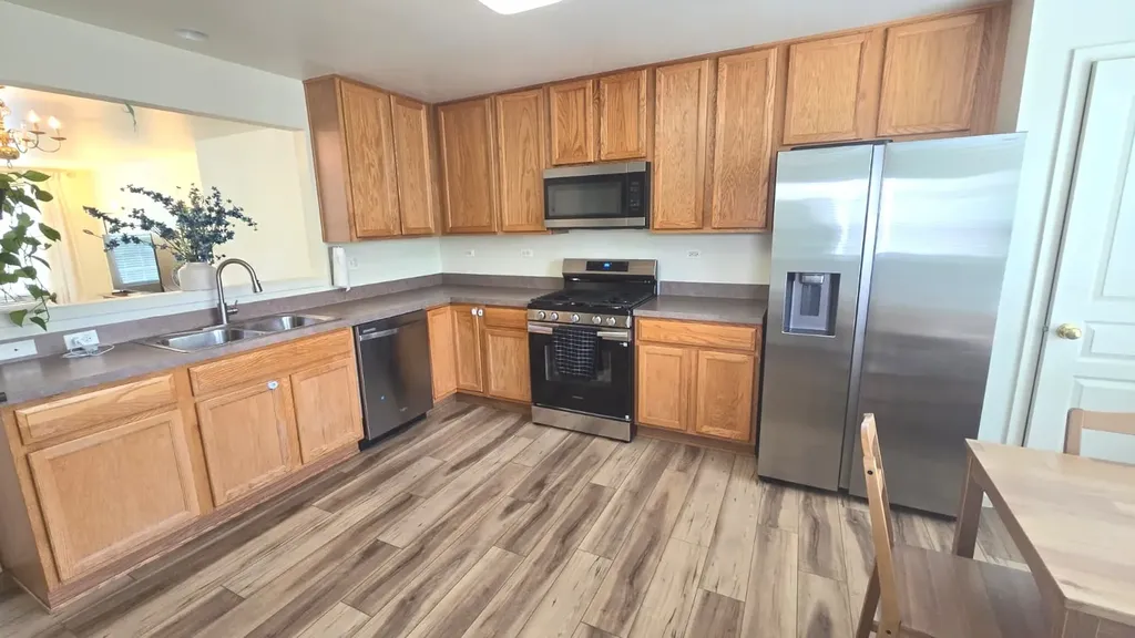 484 Belvedere Lane Aurora IL 60502