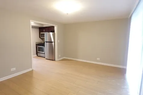 2021 Berkshire Circle Carpentersville IL 60110