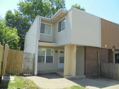 2021 Berkshire Circle Carpentersville IL 60110