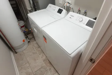 2021 Berkshire Circle Carpentersville IL 60110