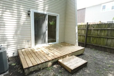 2021 Berkshire Circle Carpentersville IL 60110
