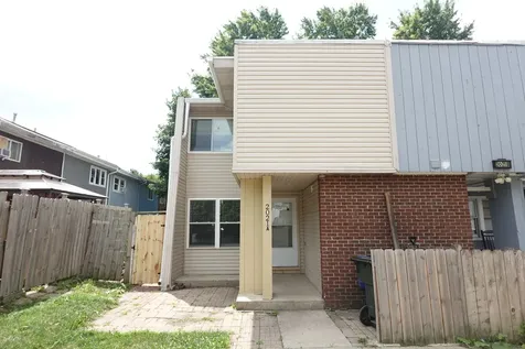 2021 Berkshire Circle Carpentersville IL 60110