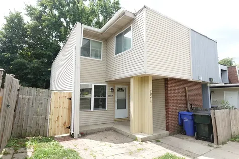 2021 Berkshire Circle Carpentersville IL 60110