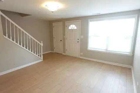 2021 Berkshire Circle Carpentersville IL 60110