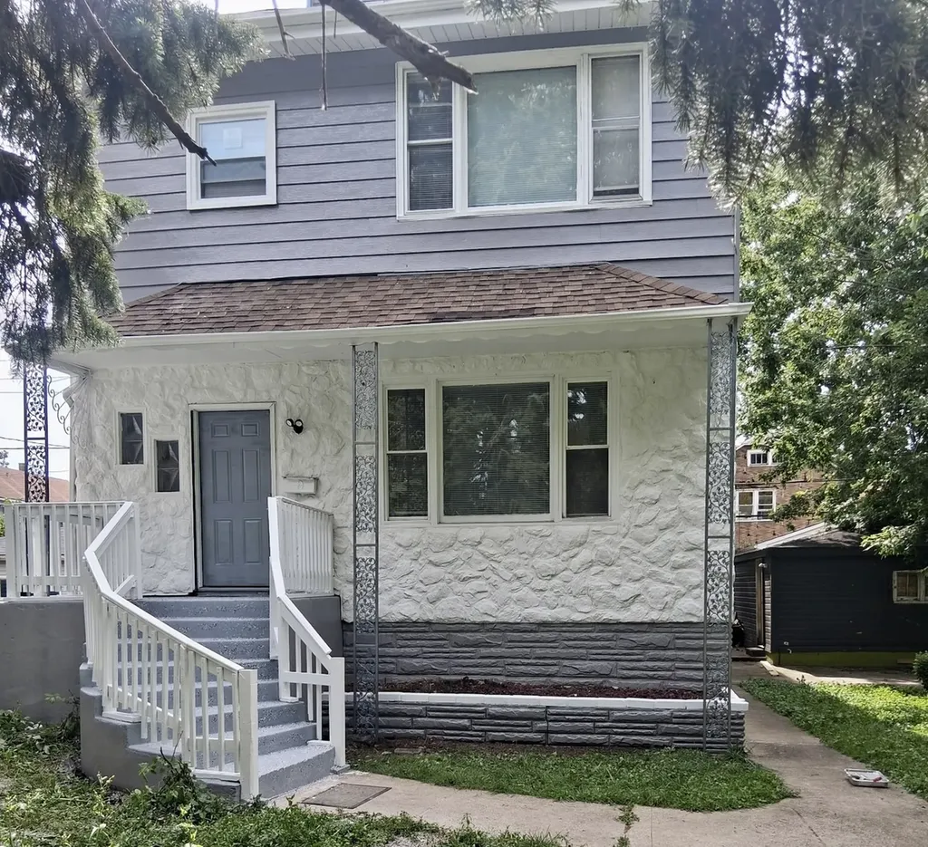8518 South Muskegon Avenue Chicago IL 60617