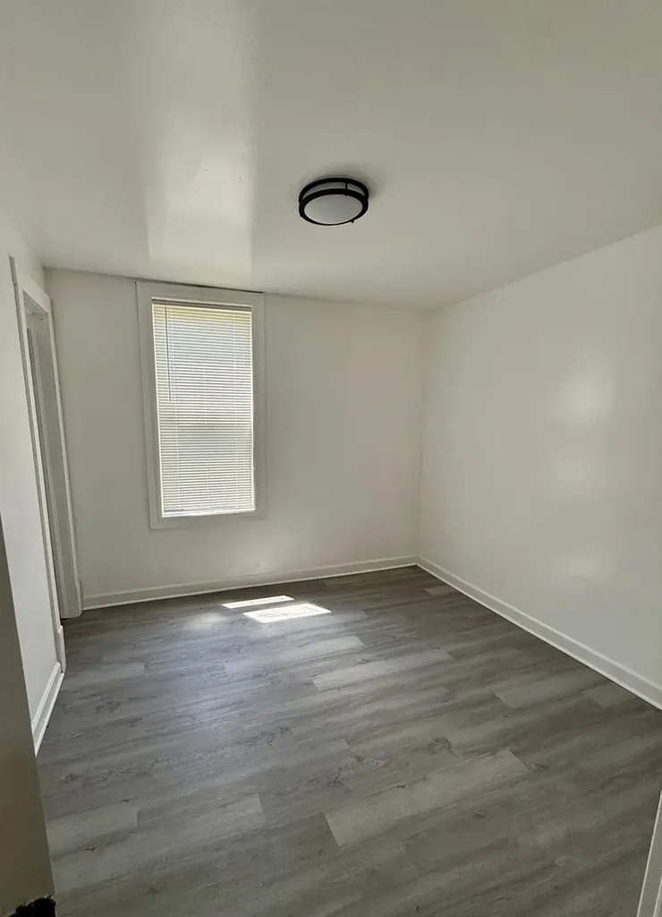 8518 South Muskegon Avenue Chicago IL 60617