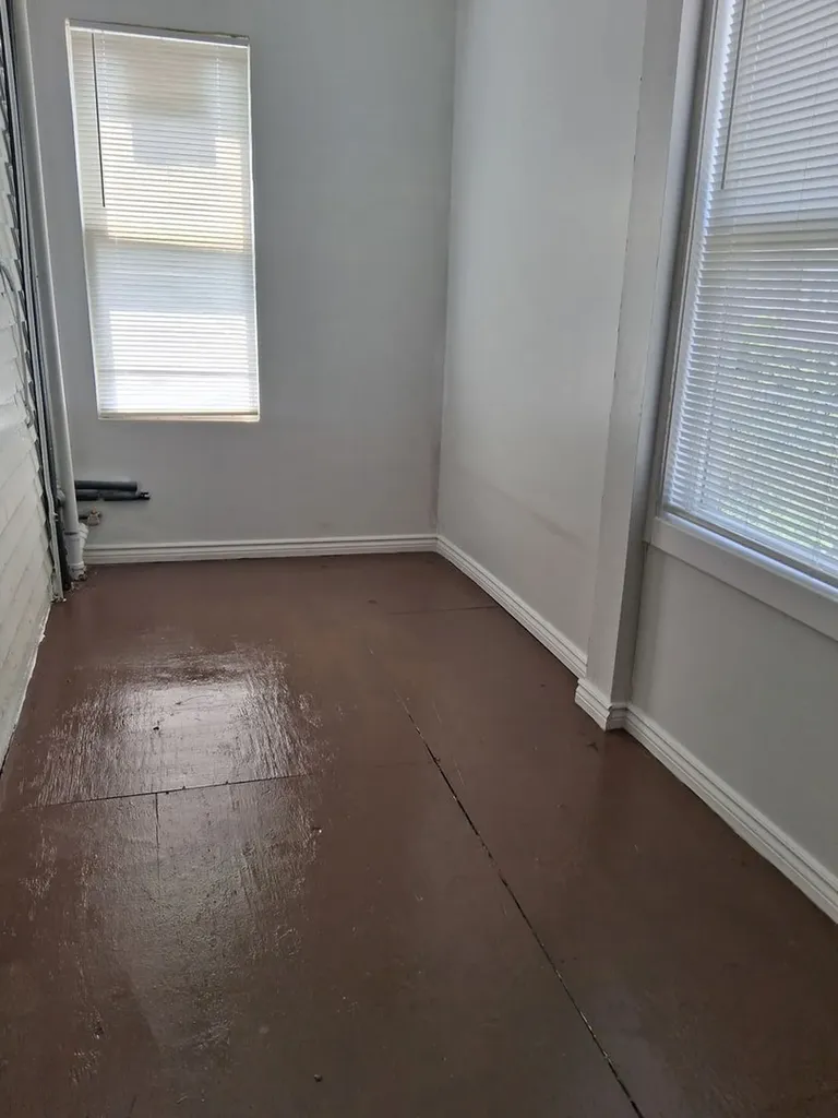 8518 South Muskegon Avenue Chicago IL 60617