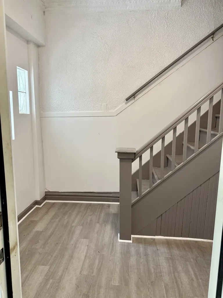 8518 South Muskegon Avenue Chicago IL 60617