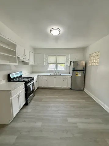 8518 South Muskegon Avenue Chicago IL 60617
